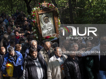 Thousands joined Miraculous Icon Procession in Bulgaria 
On April 21, worshipers gathered in Bachkovo monastery to see the miraculous icon o...