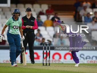 LONDON ENGLAND - AUGUST  11 : Linsey Smith
 during The Hundred Women match between Oval Invincible's Women against Northern Supercharges Wom...