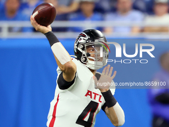 Quarterback Desmond Ridder (4) of the Atlanta Falcons passes the ball during an NFL preseason football game between the Detroit Lions and th...