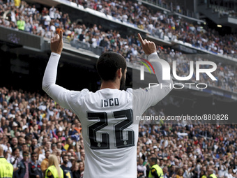 Real Madrid's Spanish midfielder Isco Alarcon Celebrates a goal during the Spanish League 2015/16 match between Real Madrid and UD UD Las Pa...