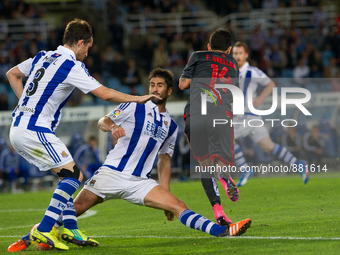 Orellana of Celta de Vigo  duels for the ball with Markel Bergara of Real Sociedad during the Spanish league football match between Real Soc...