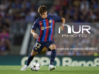Pablo Torre attacking midfield of Barcelona and Spain does passed during the UEFA Champions League group C match between FC Barcelona and Vi...
