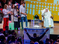 Pope Francis leaves Assisi at the end of Economy of Francis, an international movement of young economists, entrepreneurs and change-makers...
