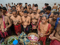 Hindu devotees perform 