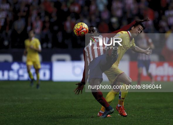 SPAIN, Madrid:Atletico de Madrid's Colombian forward Jackson Martinez and Sporting Gijon´s Spanish Defender Luis H. during the Spanish Leagu...