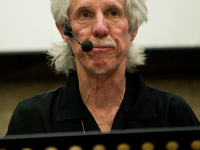 John Densmore of The Doors at the University for Foreigners, in Perugia, Italy, plays and explains the long legal battle against the commerc...