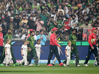 Players take to the field during the Pakistan v England Mens T20 Cricket World Cup Final match at the Melbourne Cricket Ground on November 1...