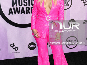 Meghan Trainor arrives at the 2022 American Music Awards (50th Annual American Music Awards) held at Microsoft Theater at L.A. Live on Novem...