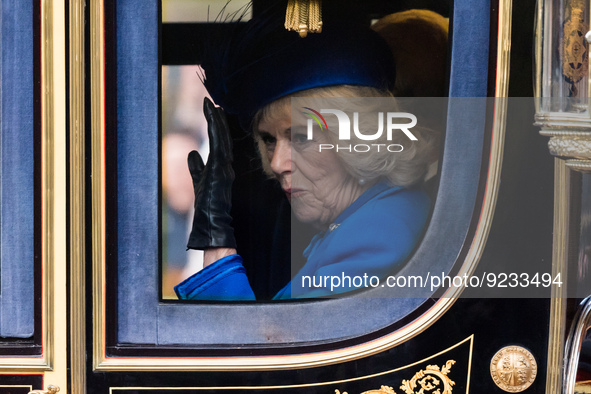 LONDON, UNITED KINGDOM - NOVEMBER 22, 2022: Camilla, Queen Consort travels in a horse drawn state carriage procession along The Mall to Buck...
