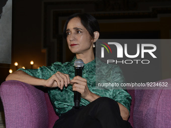 Mexican singer Julieta Venegas attends at press conference to announce the launch of her latest album ‘ Tu Historia’ at Metropolitan Theater...