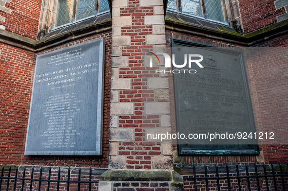 A view of a historical marker to the memory of John Robinson, Pastor of the English church in Leiden from 1609 to 1625. In Leiden, on Novemb...