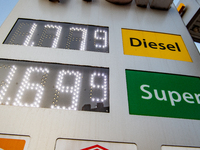 The price of petrol is rising. On Thursday, 1 December 2022, the discount was halved due to the increase in excise duties on petrol, diesel...