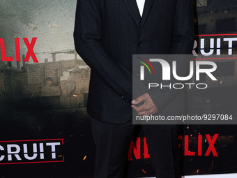 American actor, screenwriter, film director and television director Vondie Curtis-Hall arrives at the World Premiere Of Netflix's 'The Recru...