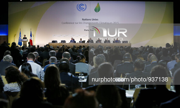 (151130) -- PARIS, Nov. 30, 2015 () -- Photo taken on Nov. 30, 2015 shows a view of the opening ceremony of the 21st Conference of the Parti...