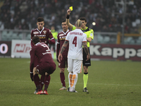 The referee warns Radja Nainggolan  during the Seria A match  between Torino FC and AS Roma at the olympic stadium of turin on december 5, 2...