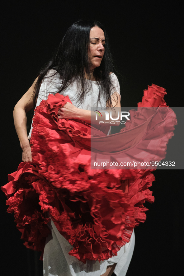 Eva Yerbabuena performs during the presentation of Re-fraction at the Canal theaters in Madrid. January 27, 2023 Spain 