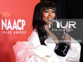 American actress Angela Bassett, winner of the Entertainer of the Year award and Outstanding Actress in a Drama Series award for '9-1-1' pos...