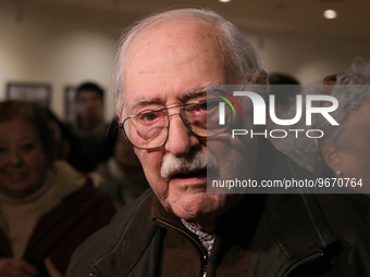 On the day of his 96th birthday, actor Ruy de Carvalho inaugurates the photography exhibition ''Retratos Contados'', with photographs captur...