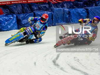 Antonin Klatovsky (Blue) inside Gunther Bauer (Red) during the Race of Legends at the Max-Aicher-Arena, Inzell on Friday 17th March 2023. (