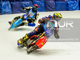 Josef Bohm (Yellow) leads Beat Dobler (Red) during the Race of Legends at the Max-Aicher-Arena, Inzell on Friday 17th March 2023. (