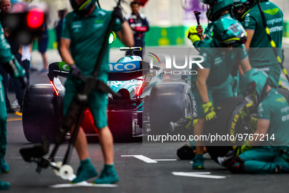14 ALONSO Fernando (spa), Aston Martin F1 Team AMR23, action pitstop during the Formula 1 STC Saudi Arabian Grand Prix 2023, 2nd round of th...
