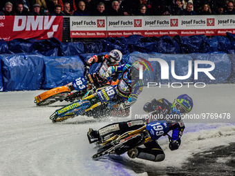 Martin Haarahiltunen (199) (Blue) leads Luca Bauer (48) (Red) and Sebastian Reitsma (283) (White) during the Ice Speedway Gladiators World C...