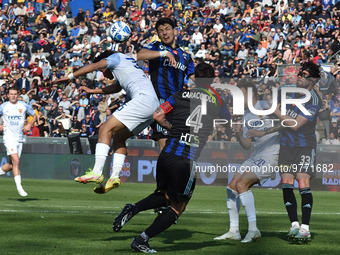 Head tackle by Federico Barba (Pisa) and Lorenzo Carfora (Benevento) during the Italian soccer Serie B match AC Pisa vs Benevento Calcio on...