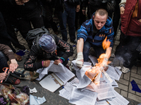 The Pro-Russian occupy the building of Sbu (