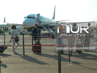 Daily Life In Paris-Beauvais Airport
