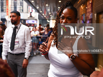 Broadway Stars Signing Autographs
