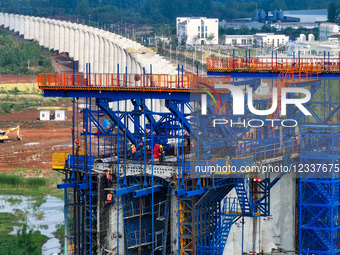 Shanghai-Chongqing-Chengdu High-speed Railway Construction.