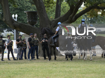 DC: HSI Special Agents hold a White House walking around 