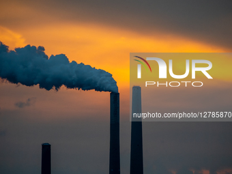 Pollution: Miami Fort Power Plant In Cincinnati, OHIO