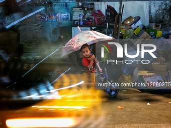 Daily Life In Mumbai 