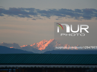 INDIA MOUNTAIN KANCHENJUNGA