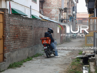 Daily Life In Kashmir 