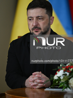 Ukraine’s Zelenskyy Meets Polish PM Tusk On Security And Aid