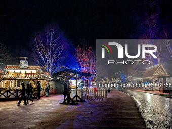 Christmas Atmosphere In Edinburgh