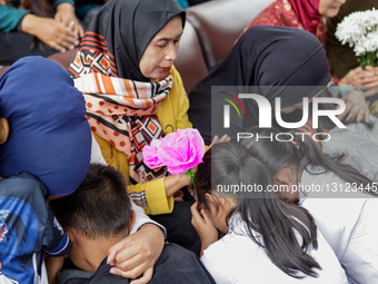 Mother’s Day In Bandung Celebrated With Sungkeman Tradition