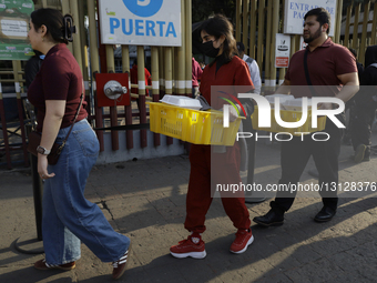 Christmas Outside Mexico City Hospitals