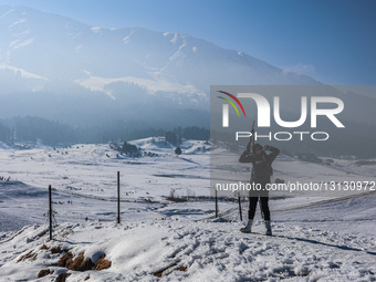 Kashmir Steps Up Security at Tourist Sites Ahead Of New Year Celebrations