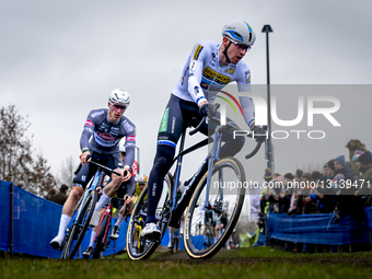 X²O Badkamers Trophy Loenhout.
