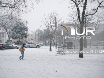 Heavy Snowfall In Paris
