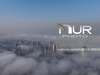 Thick Fog Hit Rong'an.