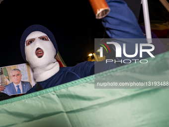About One Hundred People Demonstrate In Barcelona “in Solidarity With The Iranian People”