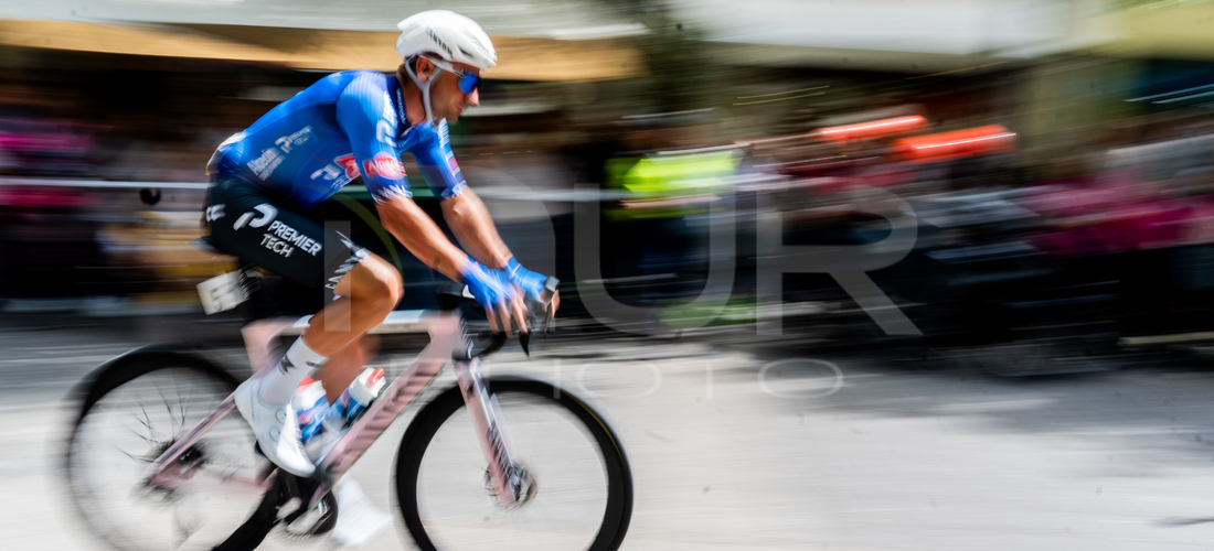 Editorial photography: Pro cyclists start the second stage of the 109th Giro d'Italia in Burgas, Bulgaria, on May 9, 2026. 