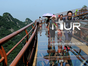 Glass Pathway Built In China