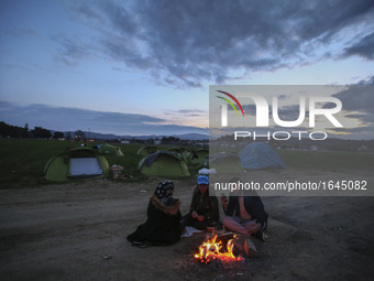 Evening and night shots of Idomeni camp during the winter 2016