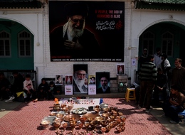 Kashmiri’s Donate For Iran 