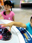 Children Visit Zhengzhou Science Museum In China